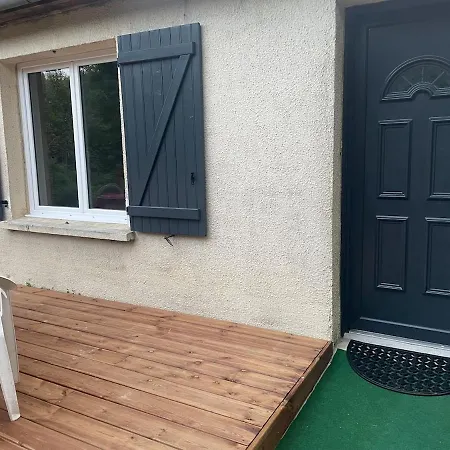 House In Forest Proche Gr And Circuit בית נופש