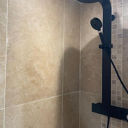 House In Forest Proche Gr And Circuit 펜션