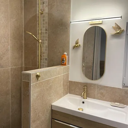 House In Forest Proche Gr And Circuit *