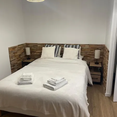 House In Forest Proche Gr And Circuit *