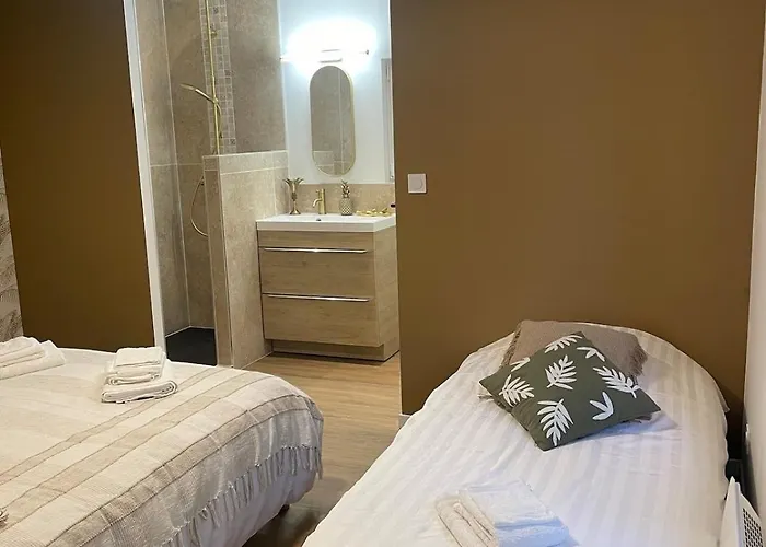 House In Forest Proche Gr And Circuit