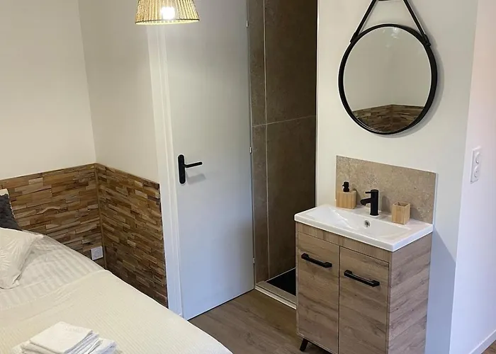 House In Forest Proche Gr And Circuit Hébergement de vacances