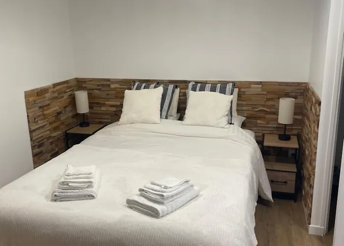 House In Forest Proche Gr And Circuit *